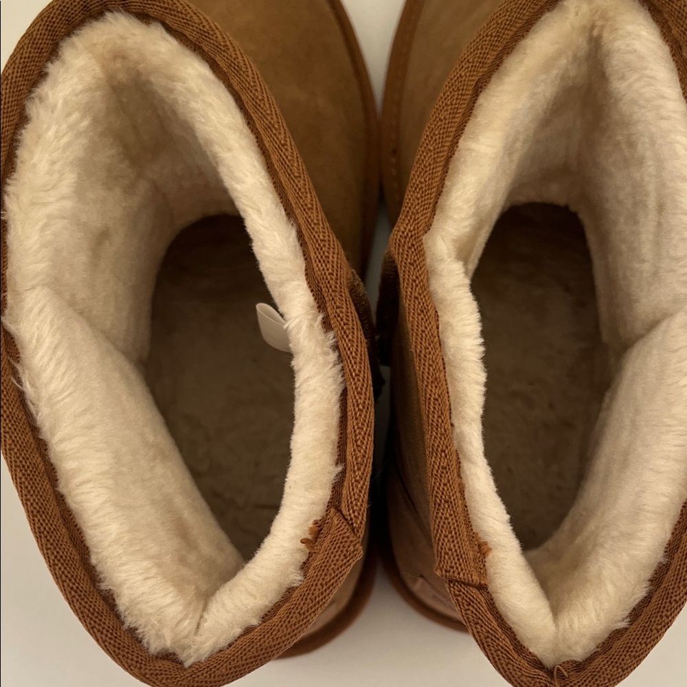Minnetonka Brown Suede Ankle Boots with Fur Lining - Picture 5 of 7